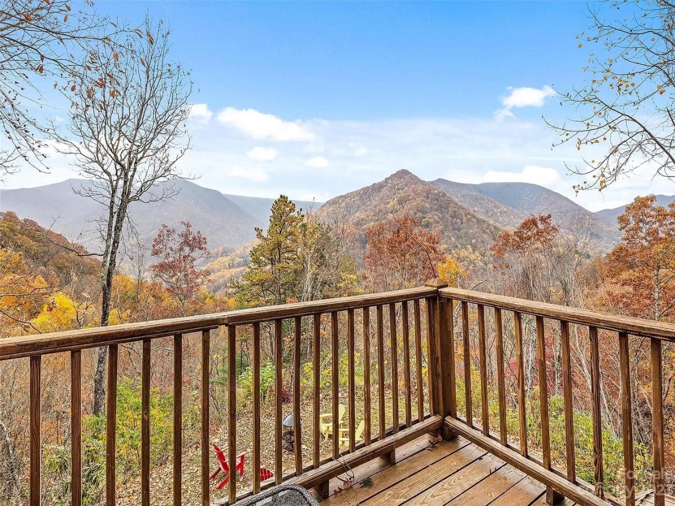 Maggie Valley Cabin With Beautiful Mountain Views, Hottub, Pet Friendly, Gameroom, Fireplace Exterior photo