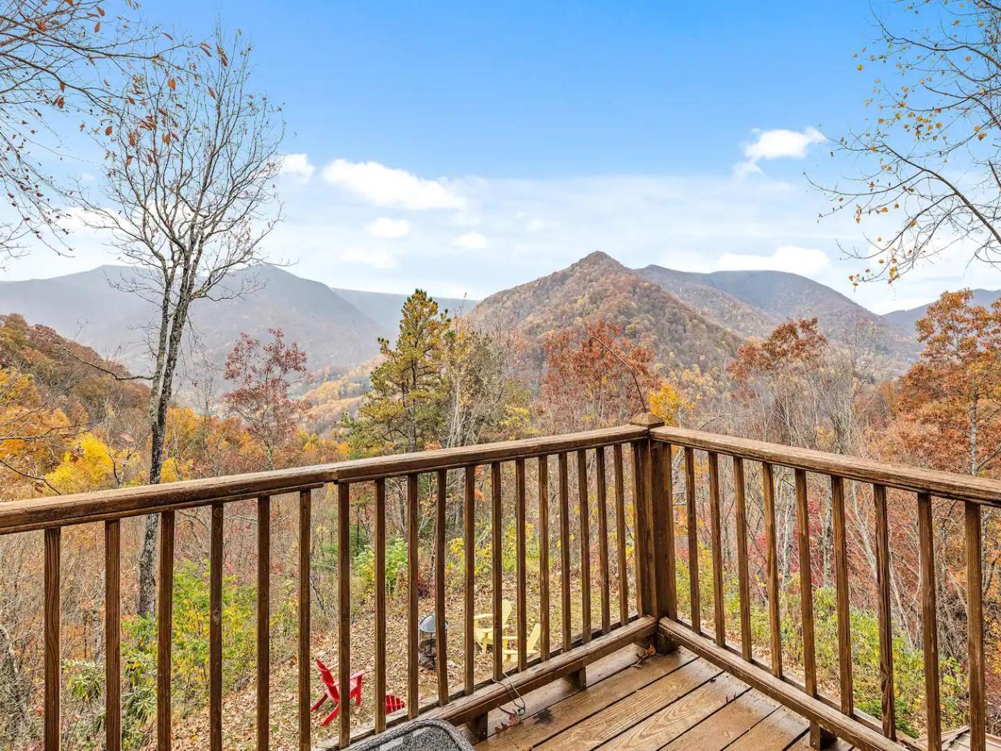 Maggie Valley Cabin With Beautiful Mountain Views, Hottub, Pet Friendly, Gameroom, Fireplace Exterior photo