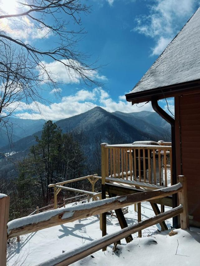 Maggie Valley Cabin With Beautiful Mountain Views, Hottub, Pet Friendly, Gameroom, Fireplace Exterior photo